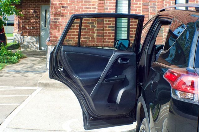 2017 Toyota RAV4 LocalTrade/SE-AWD/HeatedSeats/PowerMoonroof/BackupCamera - 23008391 - 44