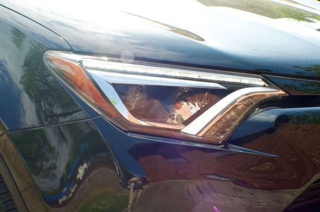 2017 Toyota RAV4 LocalTrade/SE-AWD/HeatedSeats/PowerMoonroof/BackupCamera - 23008391 - 8