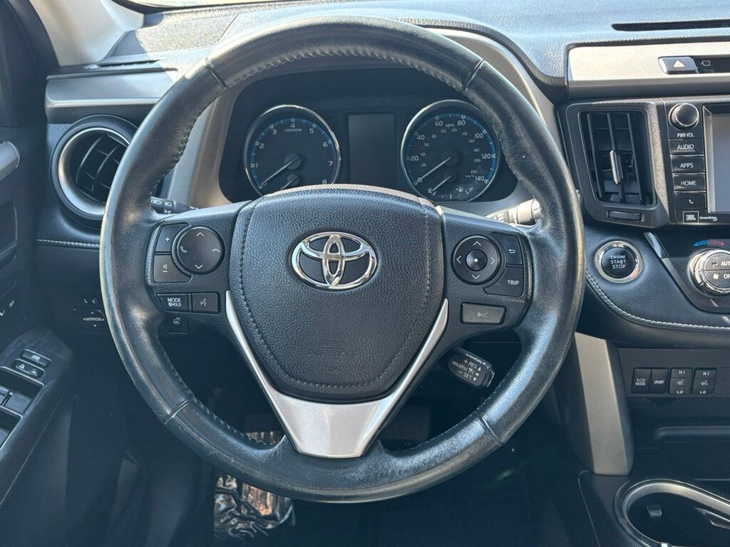 2017 Toyota RAV4 Platinum AWD - 22783458 - 21