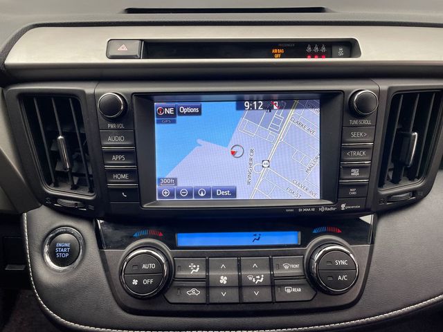 2017 Toyota RAV4 Platinum FWD - 22937507 - 24