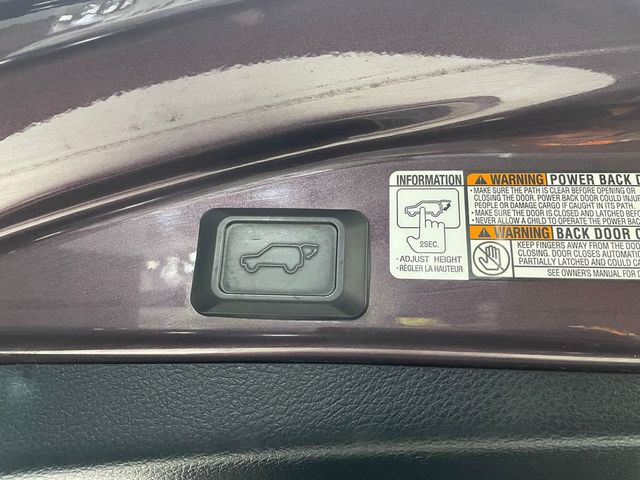 2017 Toyota RAV4 Platinum FWD - 22937507 - 38