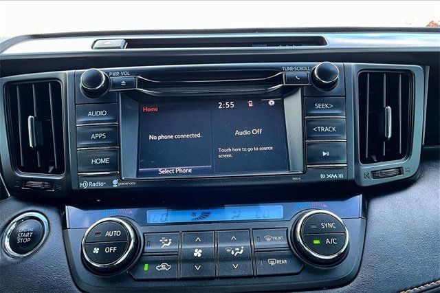 2017 Toyota RAV4 SE AWD - 22937787 - 25