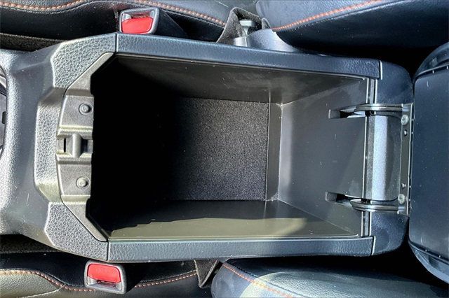 2017 Toyota RAV4 SE AWD - 22937787 - 28