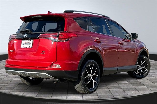 2017 Toyota RAV4 SE photo 2