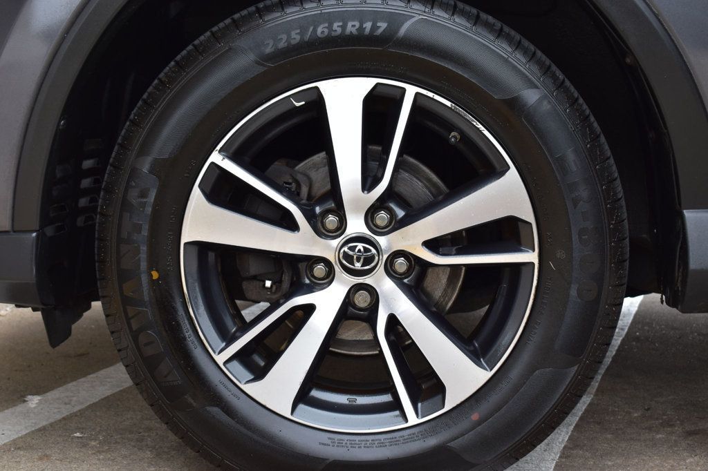2017 Toyota RAV4 XLE AWD - 22965079 - 10