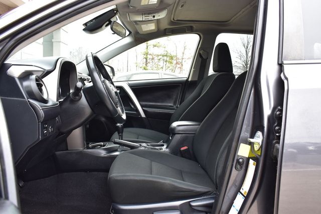 2017 Toyota RAV4 XLE AWD - 22965079 - 11