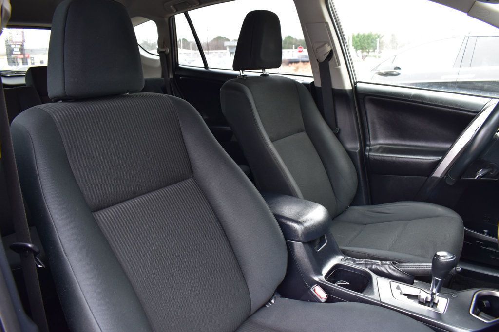 2017 Toyota RAV4 XLE AWD - 22965079 - 15