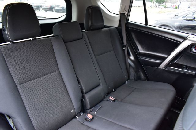 2017 Toyota RAV4 XLE AWD - 22965079 - 18