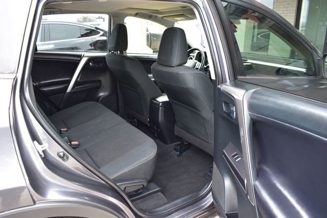 2017 Toyota RAV4 XLE AWD - 22965079 - 19