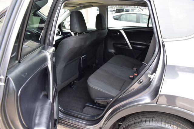 2017 Toyota RAV4 XLE AWD - 22965079 - 22