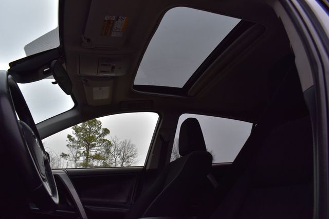 2017 Toyota RAV4 XLE AWD - 22965079 - 23