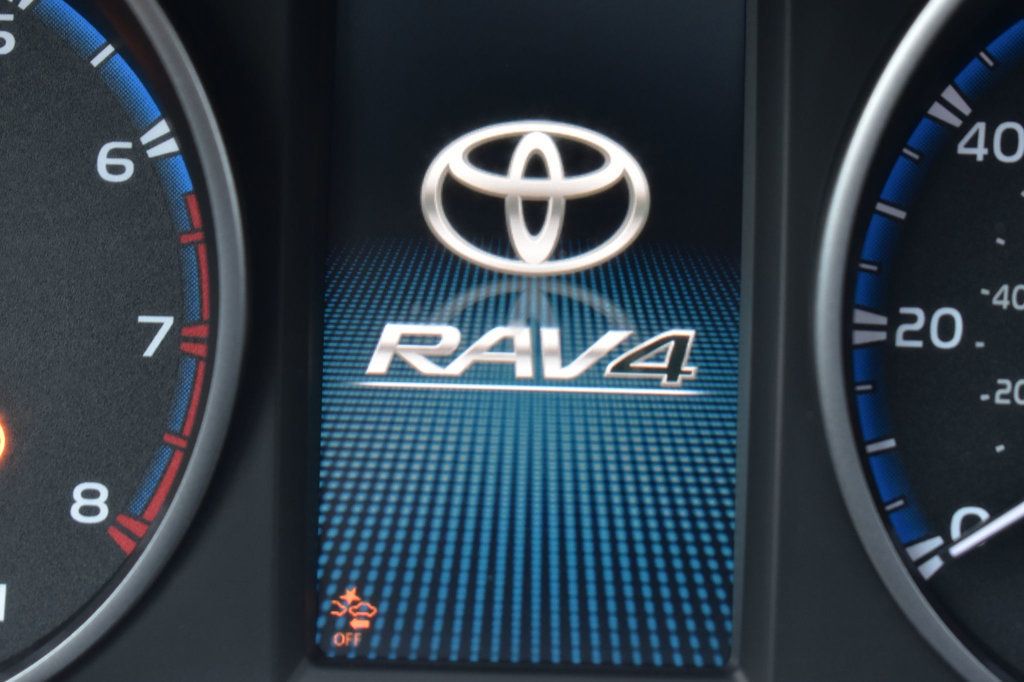 2017 Toyota RAV4 XLE AWD - 22965079 - 27