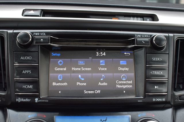 2017 Toyota RAV4 XLE AWD - 22965079 - 33