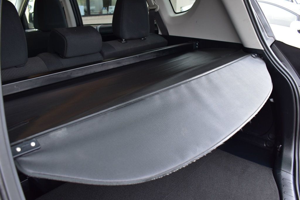 2017 Toyota RAV4 XLE AWD - 22965079 - 44