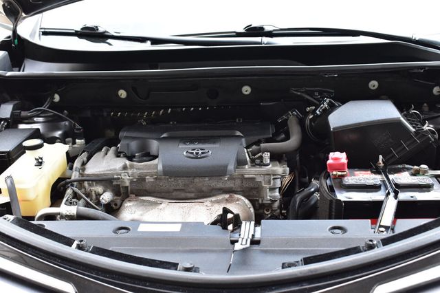 2017 Toyota RAV4 XLE AWD - 23046296 - 10