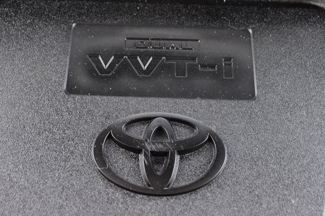 2017 Toyota RAV4 XLE AWD - 23046296 - 11