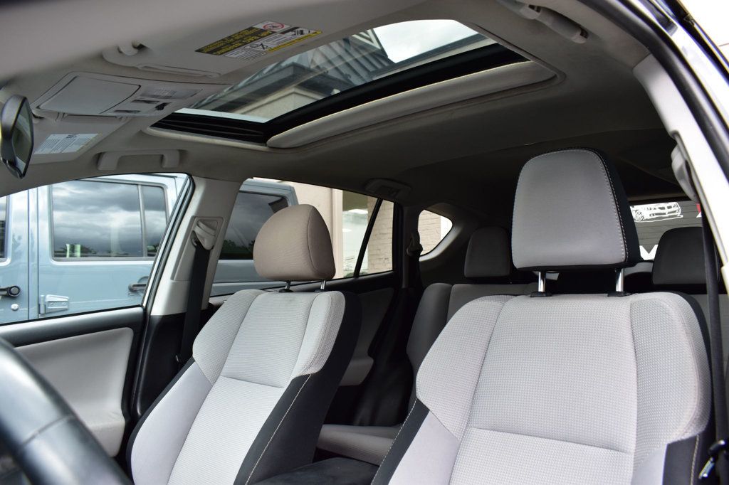 2017 Toyota RAV4 XLE AWD - 23046296 - 14