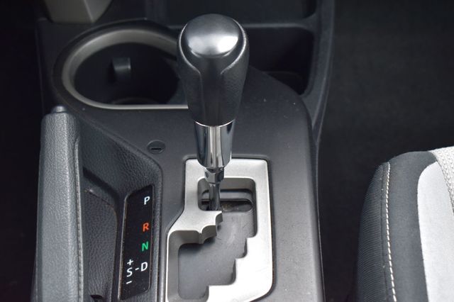 2017 Toyota RAV4 XLE AWD - 23046296 - 30