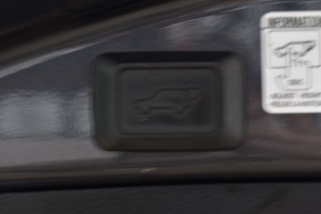 2017 Toyota RAV4 XLE AWD - 23046296 - 54