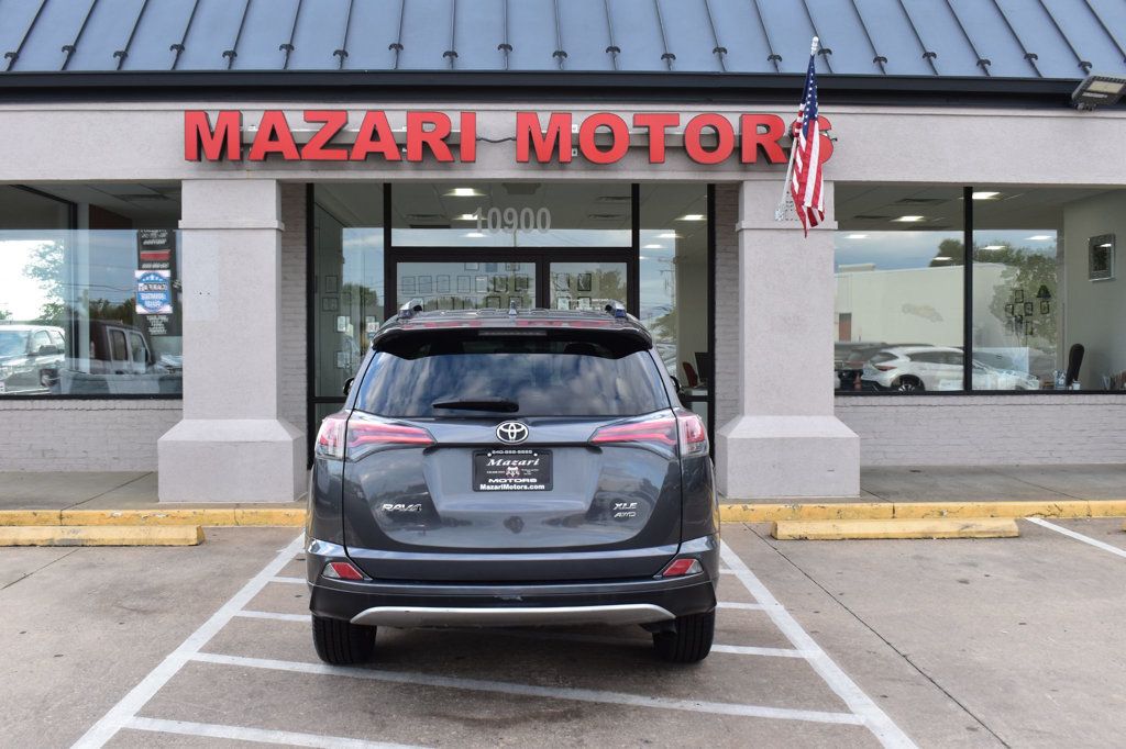 2017 Toyota RAV4 XLE AWD - 23069848 - 9