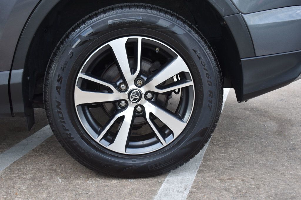 2017 Toyota RAV4 XLE AWD - 23069848 - 10