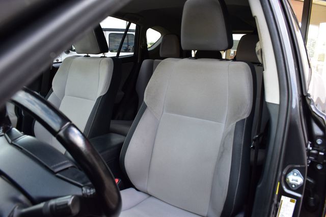 2017 Toyota RAV4 XLE AWD - 23069848 - 13
