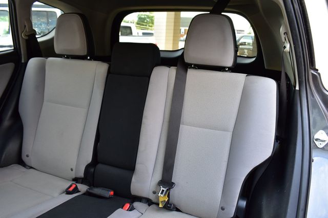 2017 Toyota RAV4 XLE AWD - 23069848 - 19