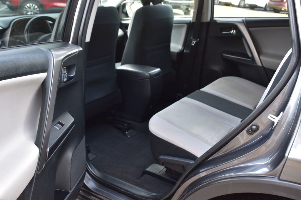 2017 Toyota RAV4 XLE AWD - 23069848 - 20