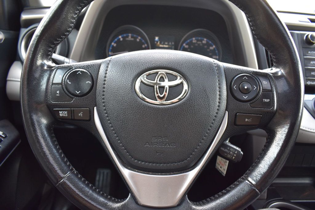 2017 Toyota RAV4 XLE AWD - 23069848 - 26
