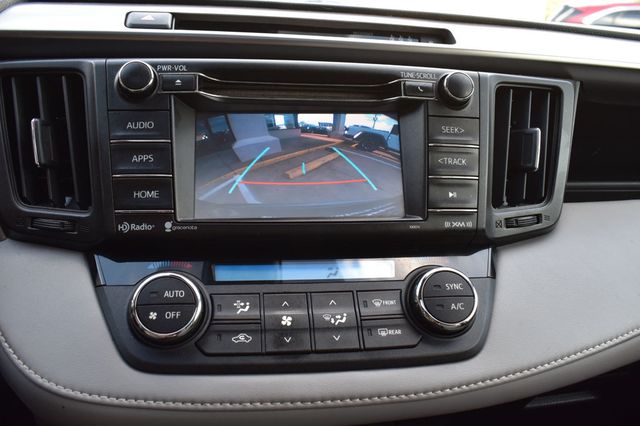 2017 Toyota RAV4 XLE AWD - 23069848 - 29