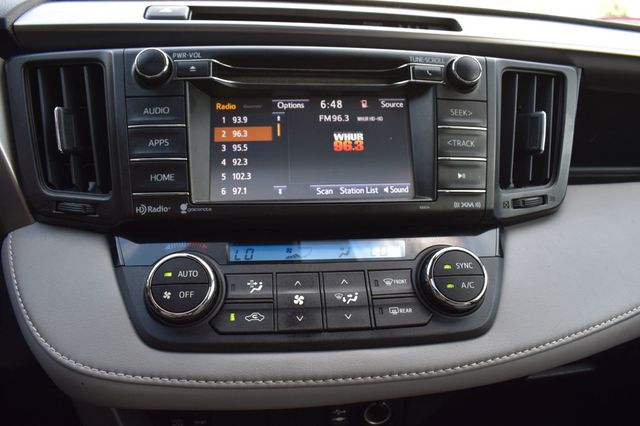 2017 Toyota RAV4 XLE AWD - 23069848 - 30