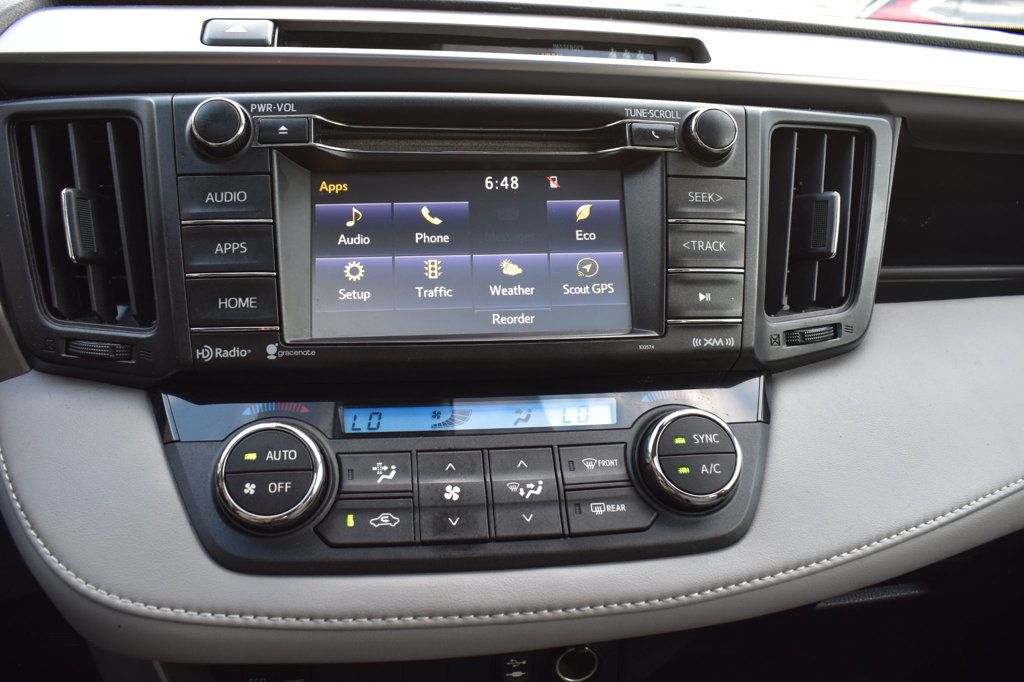 2017 Toyota RAV4 XLE AWD - 23069848 - 31