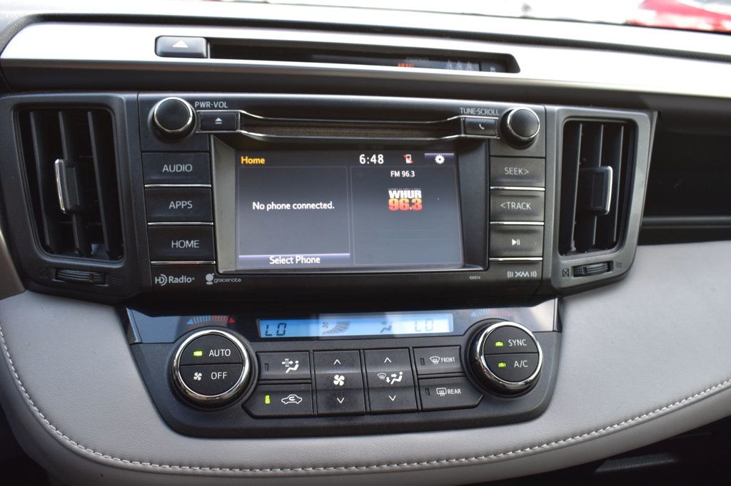 2017 Toyota RAV4 XLE AWD - 23069848 - 32