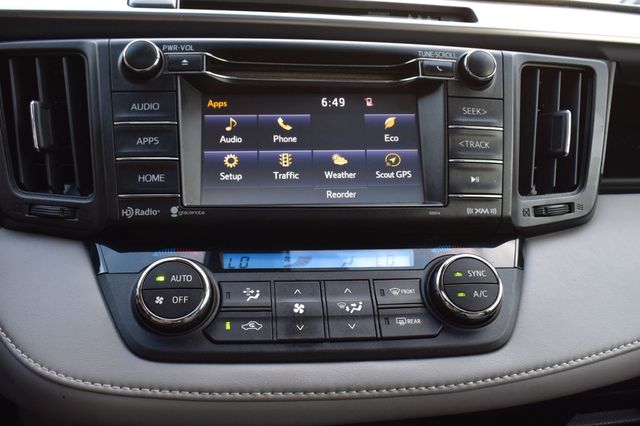 2017 Toyota RAV4 XLE AWD - 23069848 - 33