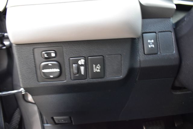 2017 Toyota RAV4 XLE AWD - 23069848 - 40
