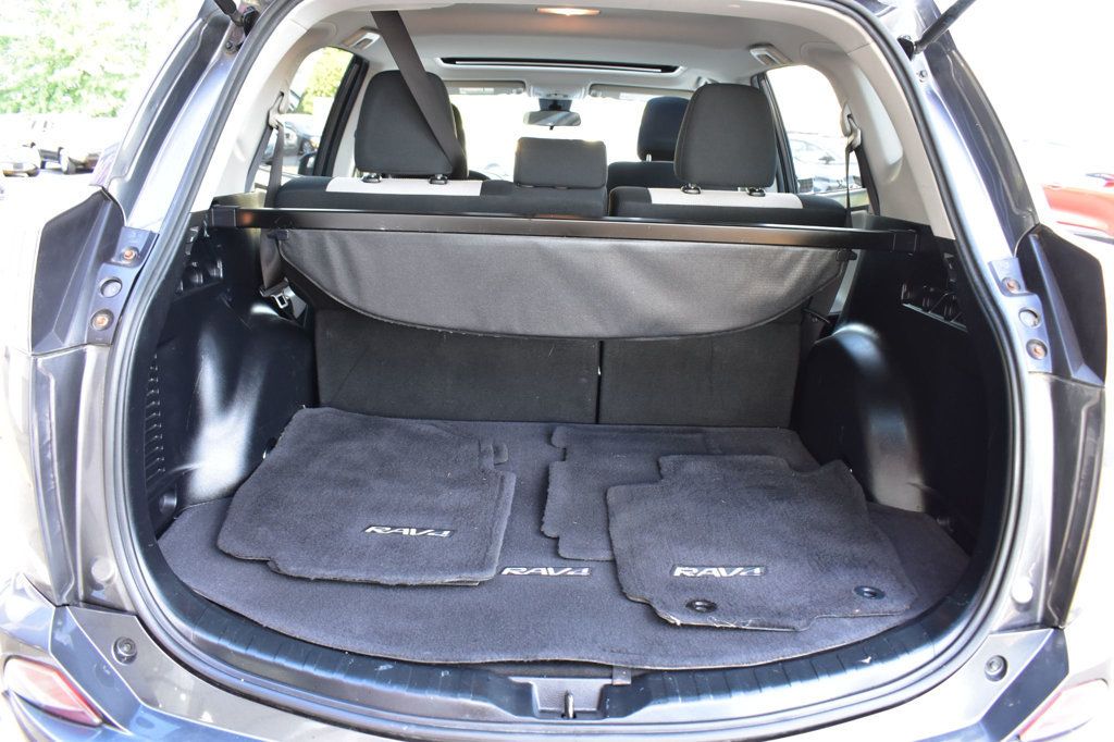 2017 Toyota RAV4 XLE AWD - 23069848 - 42