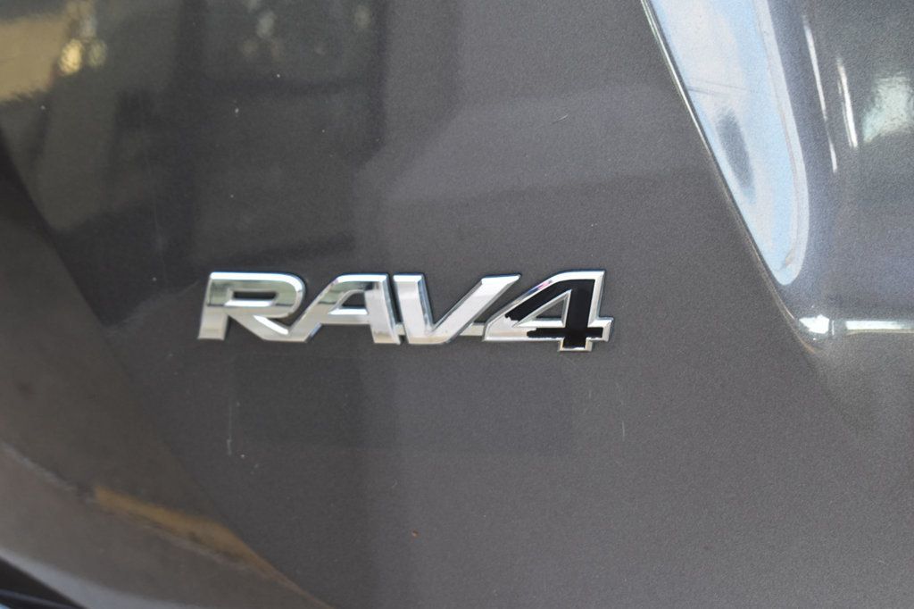 2017 Toyota RAV4 XLE AWD - 23069848 - 49