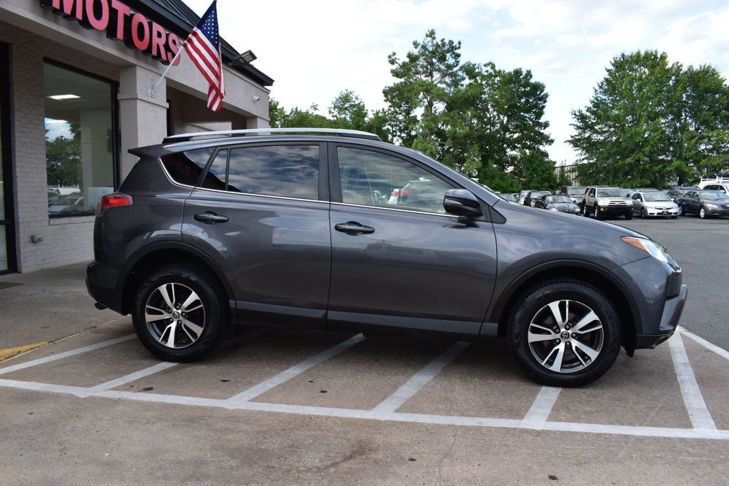 2017 Toyota RAV4 XLE AWD - 23069848 - 5