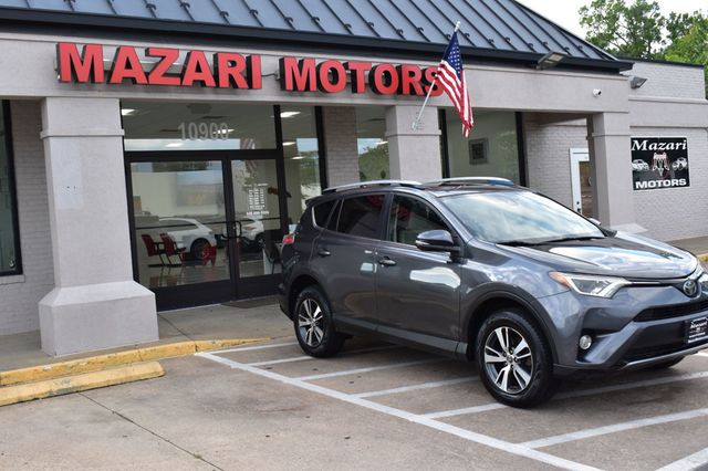 2017 Toyota RAV4 XLE AWD - 23069848 - 8