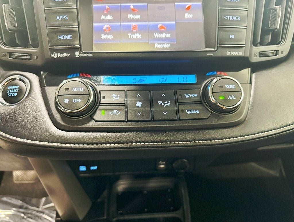 2017 Toyota RAV4 XLE AWD - 22884125 - 18