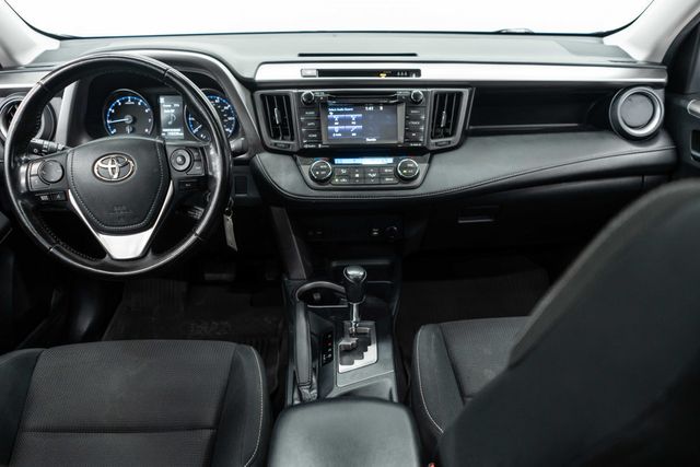 2017 Toyota RAV4 XLE AWD - 23045075 - 9