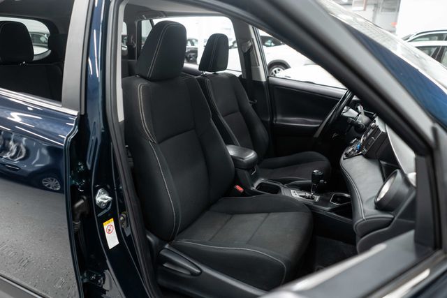 2017 Toyota RAV4 XLE AWD - 23045075 - 10