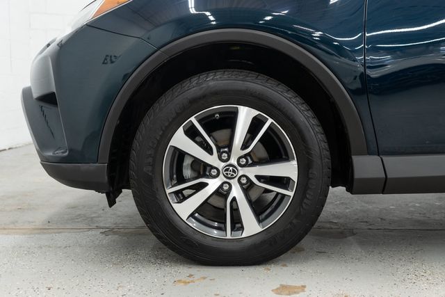 2017 Toyota RAV4 XLE AWD - 23045075 - 27