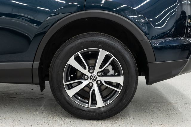 2017 Toyota RAV4 XLE AWD - 23045075 - 28