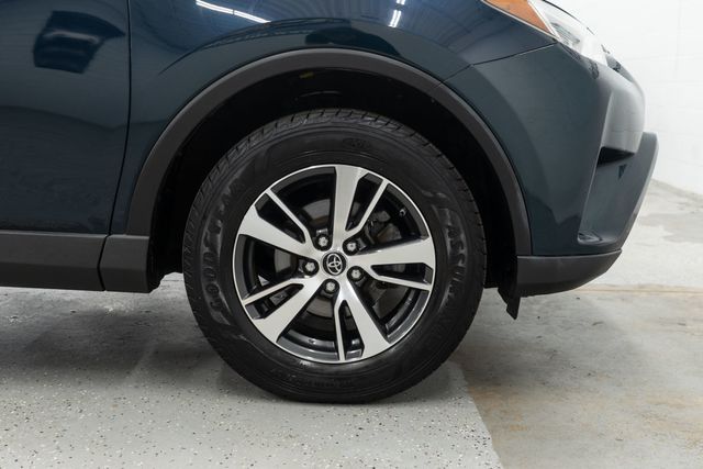2017 Toyota RAV4 XLE AWD - 23045075 - 30
