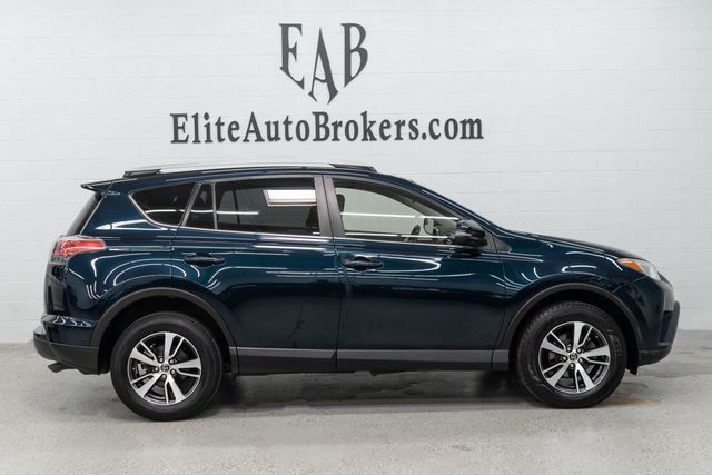 2017 Toyota RAV4 XLE AWD - 23045075 - 4