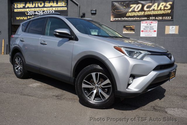 2017 Toyota RAV4 XLE AWD - 23004249 - 0