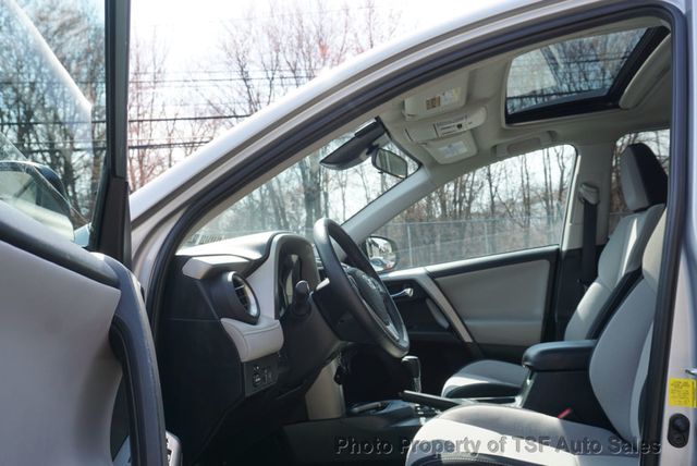 2017 Toyota RAV4 XLE AWD - 23004249 - 9