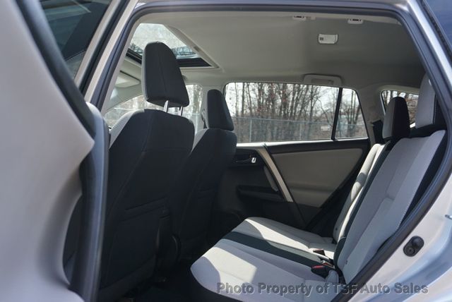 2017 Toyota RAV4 XLE AWD - 23004249 - 11