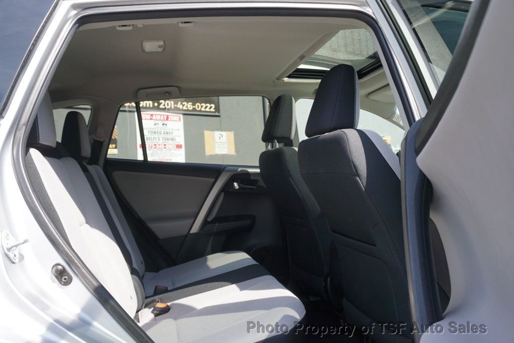 2017 Toyota RAV4 XLE AWD - 23004249 - 12